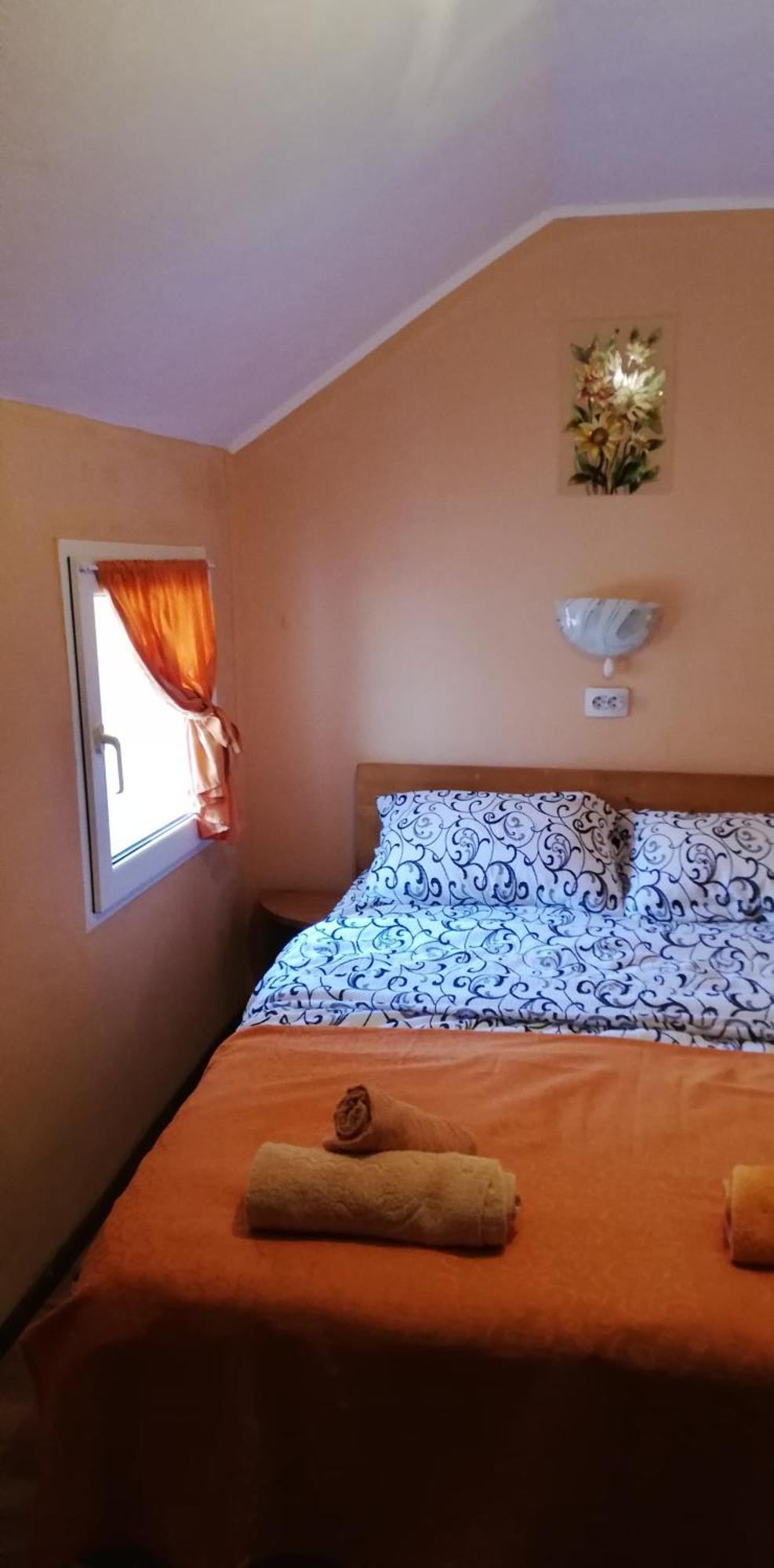 לינה וארוחת בוקר Tărcaia Balla House חדר תמונה